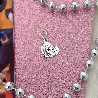 BERLOQUE CORAÇÃO MICKEY E MINNIE